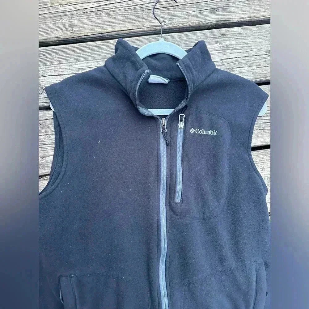Columbia Men’s Black Zipup Vest Size‎ Large